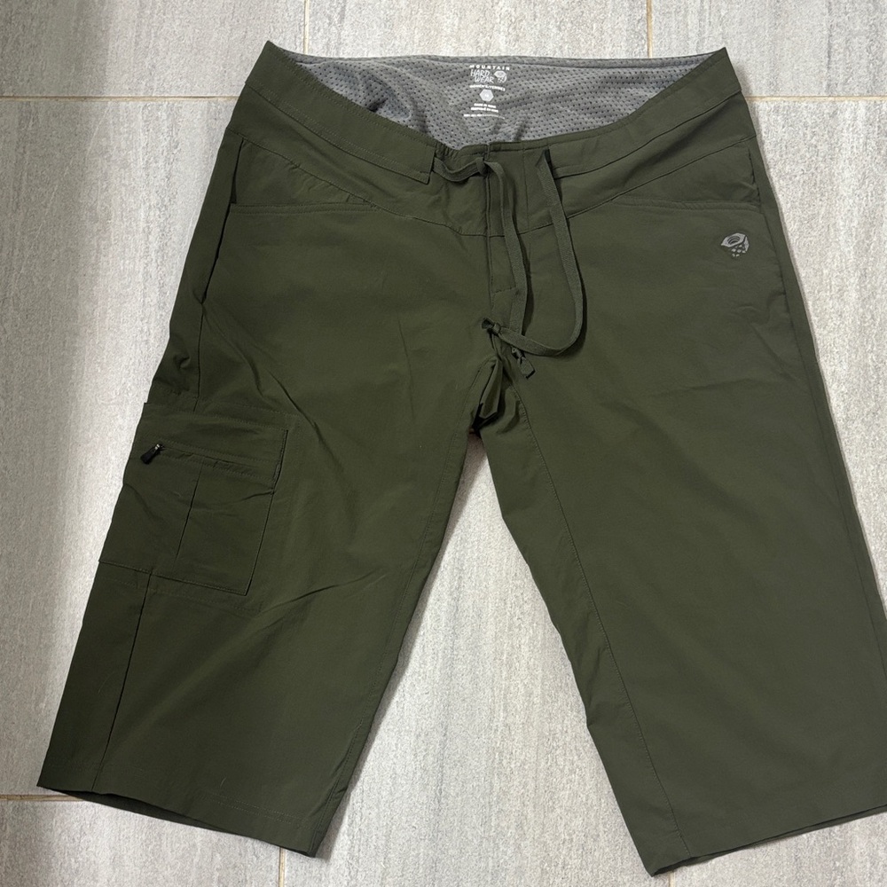 Women's Mountain Hardwear Outdoor/Camping Capri Length Pants Sz. 10